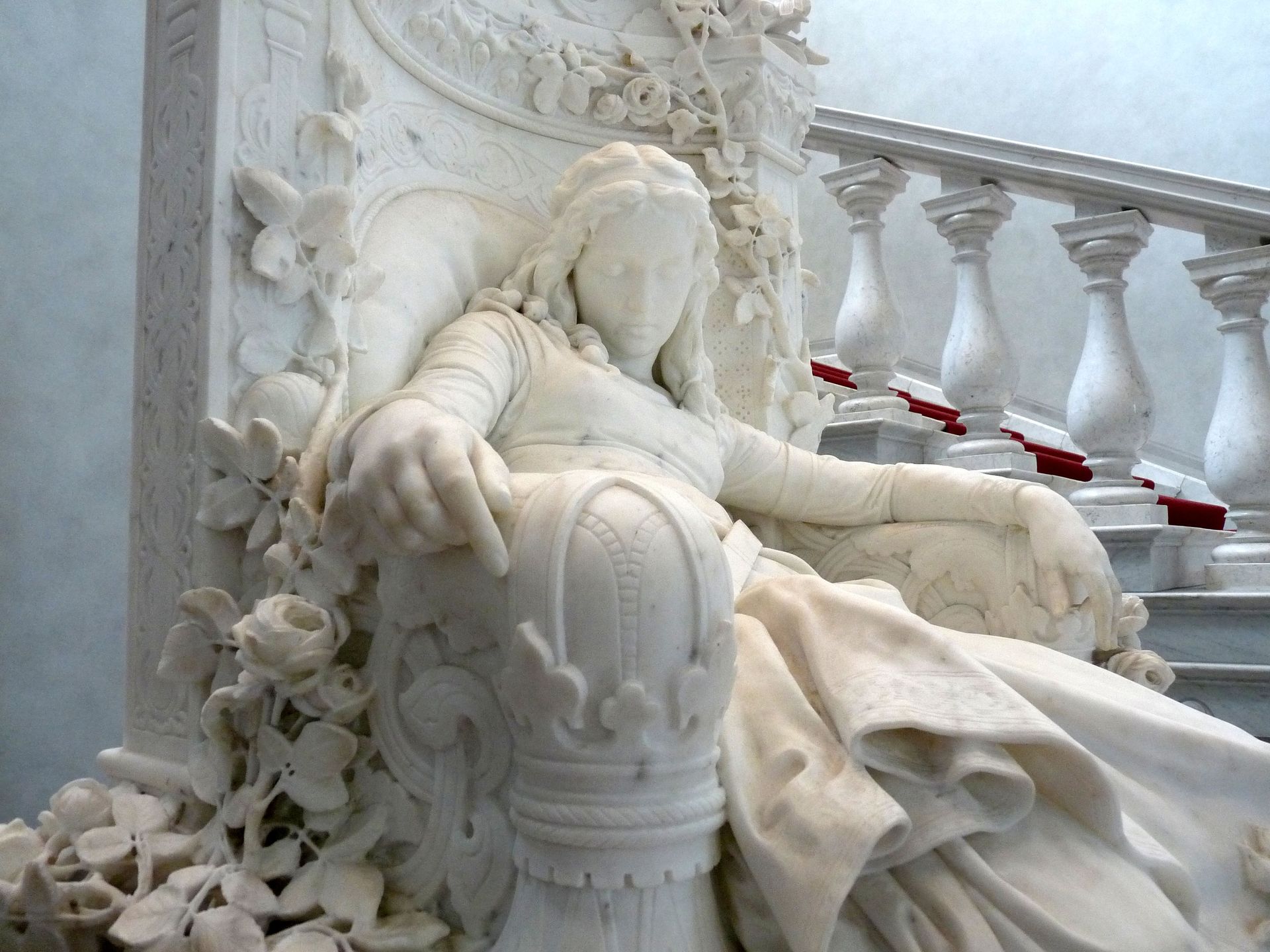 1880, La Belle au bois dormant, Ludwig Sussman-Helborn détail de la sculpture